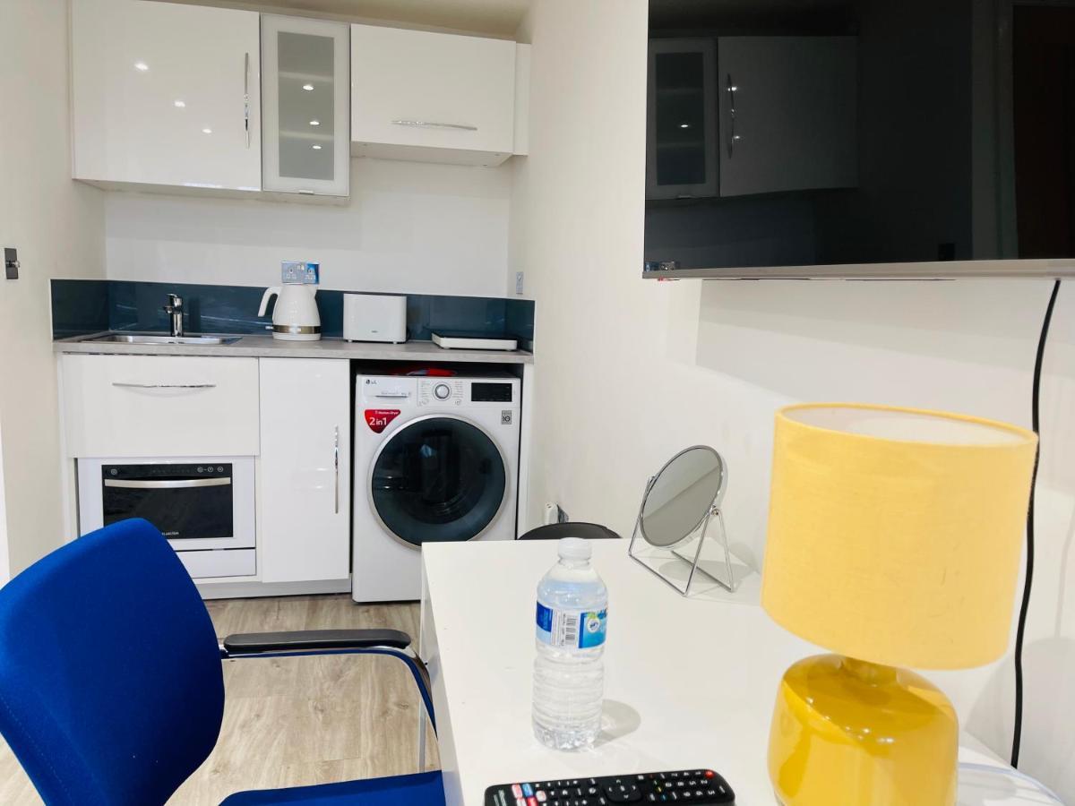 New Modern Studio Apartment, Parking, Netflix Kenilworth Ngoại thất bức ảnh