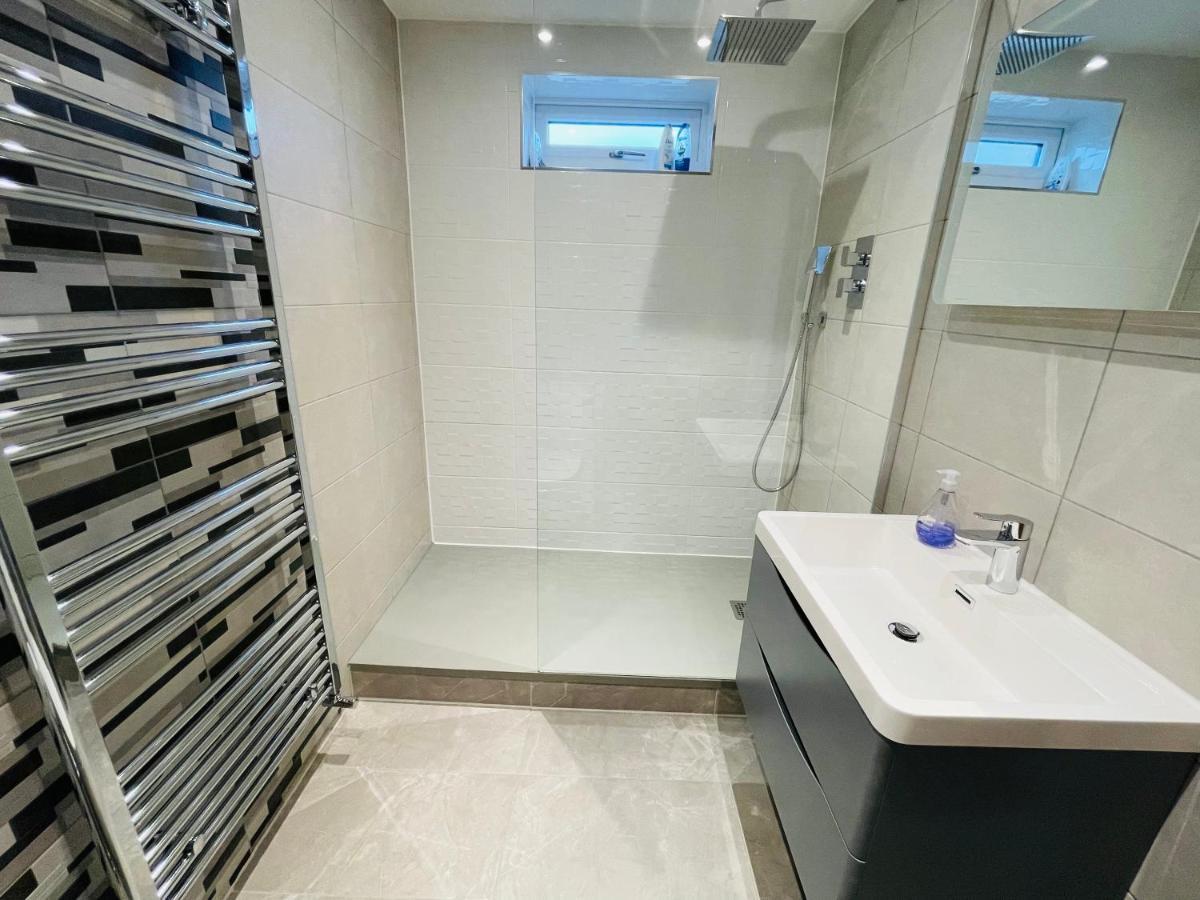 New Modern Studio Apartment, Parking, Netflix Kenilworth Ngoại thất bức ảnh